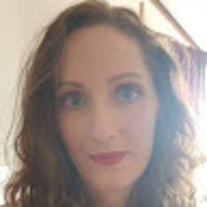 Meet your Posher, Selena